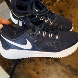 Womens size 7 Nile navy volleyball shoes